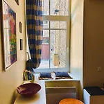 Guest Room In Old Town