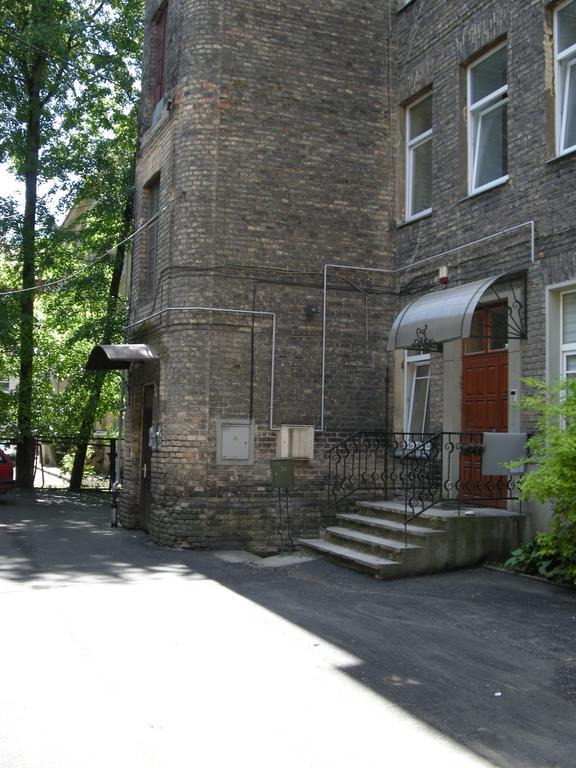 Guest house Guest In Old Town *
